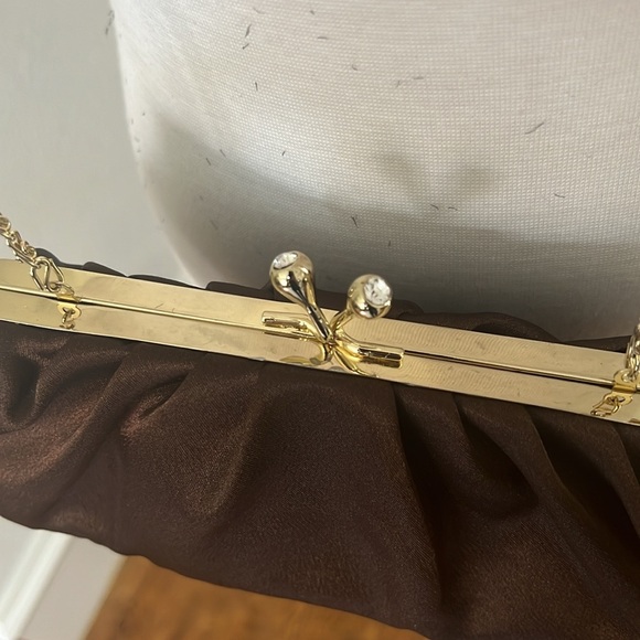 Jessica McClintock brown satin evening purse gold diamond clasp gold chain strap - Picture 2 of 5